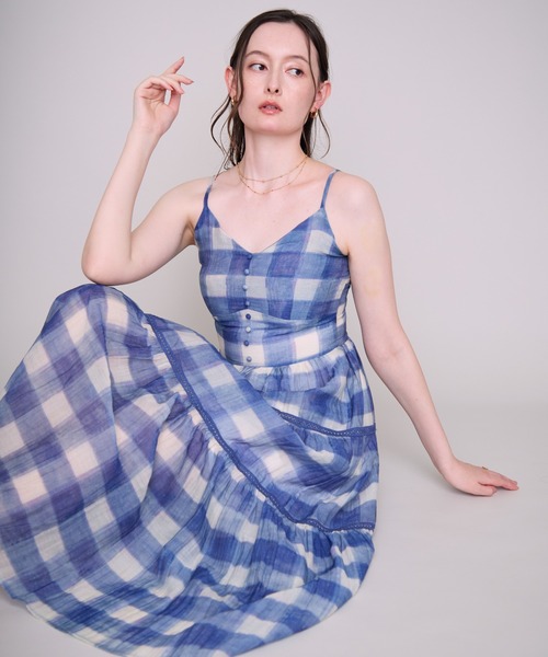 MISCH MASCH(ミッシュマッシュ)の「2026春夏新作 チェック柄ティアードキャミワンピース(ワンピース・レディース・ベージュ/ブルー・フリ-)」の17枚目の写真