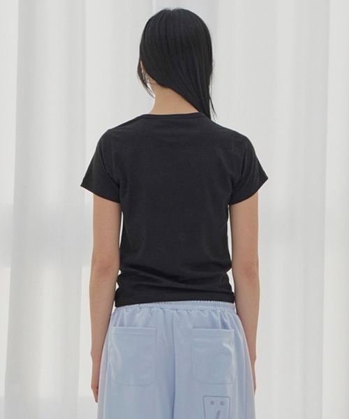 FANCY CLUB(ファンシークラブ)の「【FANCY CLUB】FROSS GLOSSY TEE / 【ファンシークラブ】フロスグロッシークロス半袖Tシャツ(Tシャツ/カットソー・レディース・ブラック/ホワイト・ONE SIZE)」の16枚目の写真