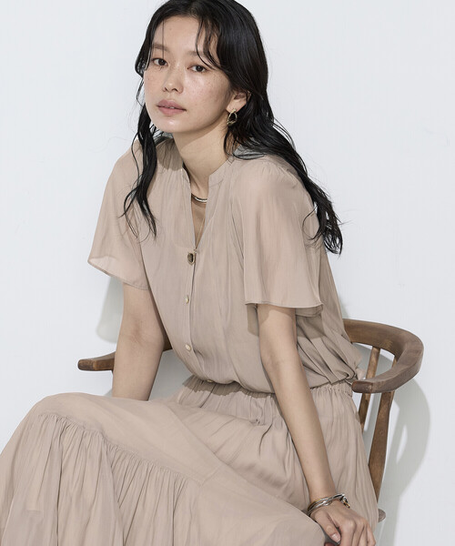 K.T KIYOKO TAKASE(キヨコタカセ)の「【セットアップ対応】カッセンシフォンオーガンジー フレアブラウス(シャツ/ブラウス・レディース・サックスブルー/チャコール/ベージュ・9号/11号)」の1枚目の写真
