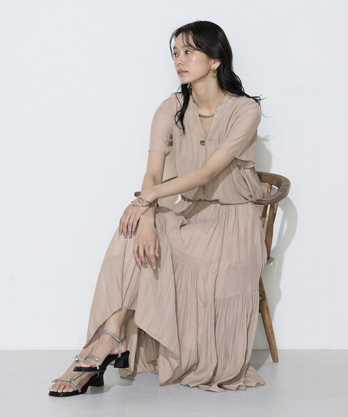 K.T KIYOKO TAKASE(キヨコタカセ)の「【セットアップ対応】カッセンシフォンオーガンジー フレアブラウス(シャツ/ブラウス・レディース・サックスブルー/チャコール/ベージュ・9号/11号)」の11枚目の写真