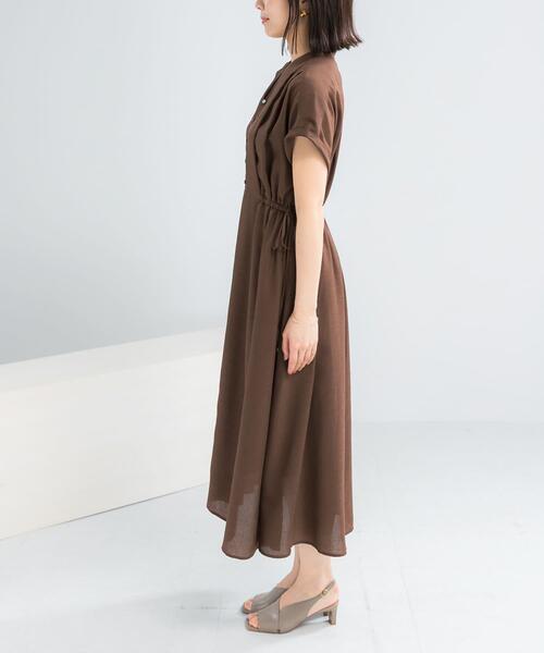 URBAN RESEARCH ROSSO WOMEN(アーバンリサーチ ロッソ)の「ウォッシャブルセミシアー2WAYネックワンピース(ワンピース・レディース・ブルー/ブラウン/ブラック・FREE)」の4枚目の写真