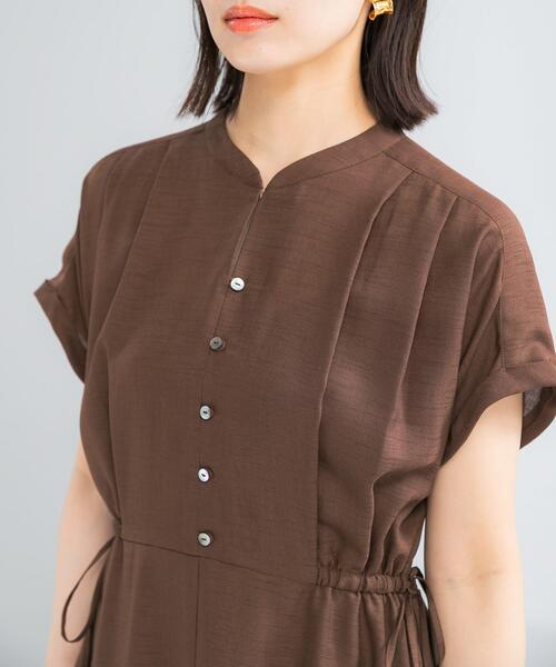 URBAN RESEARCH ROSSO WOMEN(アーバンリサーチ ロッソ)の「ウォッシャブルセミシアー2WAYネックワンピース(ワンピース・レディース・ブルー/ブラウン/ブラック・FREE)」の6枚目の写真