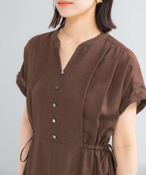 URBAN RESEARCH ROSSO WOMEN(アーバンリサーチ ロッソ)の「ウォッシャブルセミシアー2WAYネックワンピース(ワンピース・レディース・ブルー/ブラウン/ブラック・FREE)」の7枚目の写真