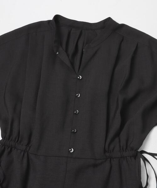 URBAN RESEARCH ROSSO WOMEN(アーバンリサーチ ロッソ)の「ウォッシャブルセミシアー2WAYネックワンピース(ワンピース・レディース・ブルー/ブラウン/ブラック・FREE)」の17枚目の写真
