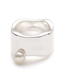 emmi（エミ）の「デザインワイドリング（リング）」