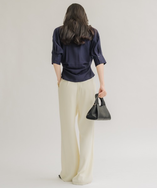NEUNA(ヌナ)の「【着るだけでウエスト爆誕!!】カシュクールリボンハーフスリーブシャツ(シャツ/ブラウス・レディース・アイボリー/ネイビー・FREE)」の11枚目の写真