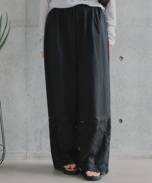 slattgir(スラットジール)の「高身長 綿100%裾刺しゅうパンツ(トールサイズ)Essenave(その他パンツ・レディース・ブラック/チャコール/カーキ・TM/TL/TLL/T3L/T4L/T5L)」の4枚目の写真