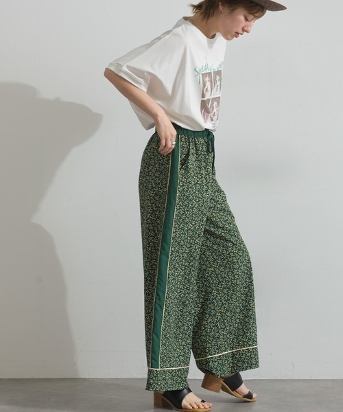 le colis(ルコリ)の「総柄プリント パイピング ストレート パンツ(その他パンツ・レディース・ブラウン系その他/ベージュ系その他/グリーン系その他/ブラック系その他・FREE)」の15枚目の写真