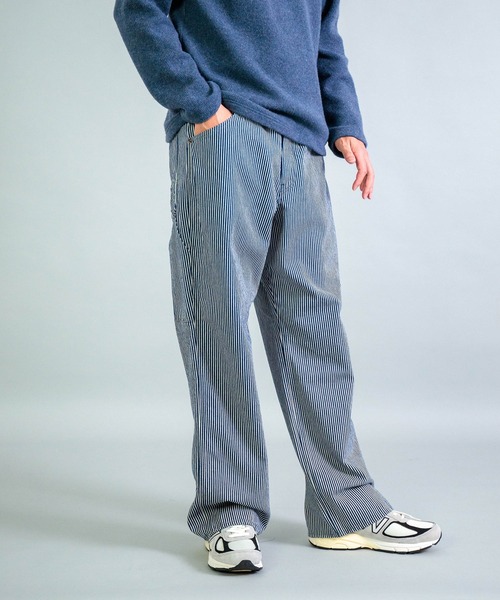 OMNIGOD（オムニゴッド）の「[OMNIGOD mens / オムニゴッド] ヒッコリーデニム ルーズイージーペインターパンツ（デニムパンツ・メンズ・ブルー系その他・4/3/2）」の2枚目の写真