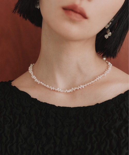 kaene(カエン)の「ウェーブラインパールネックレス(ネックレス・レディース・シルバー/ゴールド・FREE)」の6枚目の写真