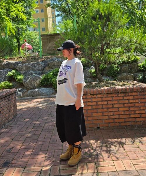 URBAN PLAYERS(アーバンプレイヤーズ)の「ビビプリント半袖Tシャツ (2COLOR)(Tシャツ/カットソー・レディース・ブラック/ホワイト・MEDIUM/LARGE/X-LARGE)」の3枚目の写真