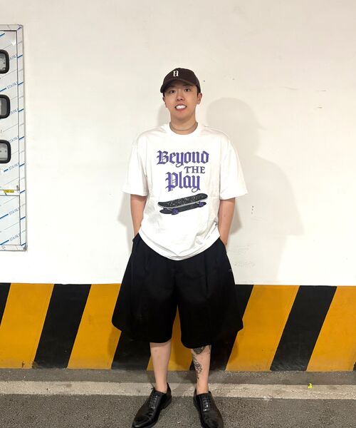 URBAN PLAYERS(アーバンプレイヤーズ)の「ビビプリント半袖Tシャツ (2COLOR)(Tシャツ/カットソー・レディース・ブラック/ホワイト・MEDIUM/LARGE/X-LARGE)」の6枚目の写真