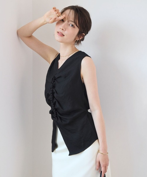 Futier land(フューティアランド)の「Vネックバックリボンシャーリングトップス(Tシャツ/カットソー・レディース・ブラック/ベージュ/ブルー・MEDIUM/LARGE)」の17枚目の写真