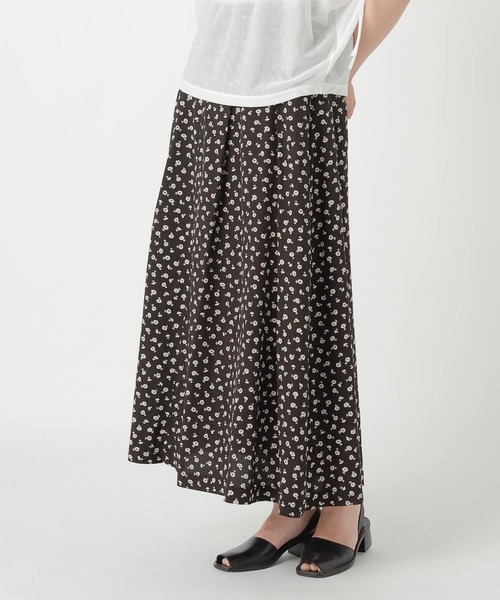 ZUCCa(ズッカ)の「NADESHIKO FLOWER PRINT / スカート(スカート・レディース・ブラック・M size)」の4枚目の写真