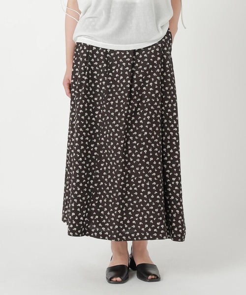 ZUCCa(ズッカ)の「NADESHIKO FLOWER PRINT / スカート(スカート・レディース・ブラック・M size)」の5枚目の写真