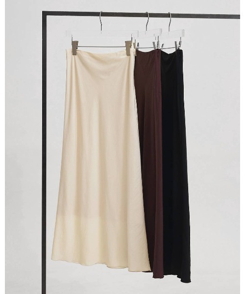 TODAYFUL（トゥデイフル）の「Washer Pencil Skirt 12610807（スカート・レディース・オフホワイト/ブラック/バーガンディー・38/36）」の8枚目の写真