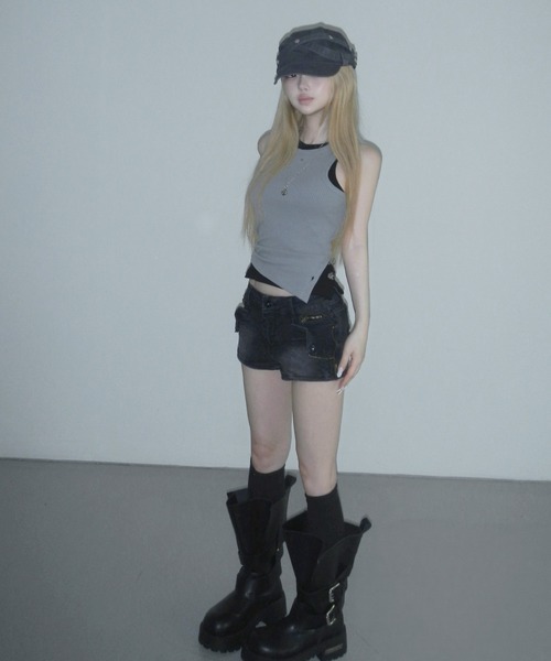 THEAIRTOWN(ジエアタウン)の「side chrome ribbed tank top(タンクトップ・レディース・ブラック/グレー・FREE)」の7枚目の写真