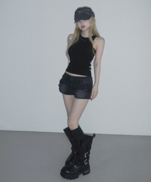 THEAIRTOWN(ジエアタウン)の「side chrome ribbed tank top(タンクトップ・レディース・ブラック/グレー・FREE)」の3枚目の写真