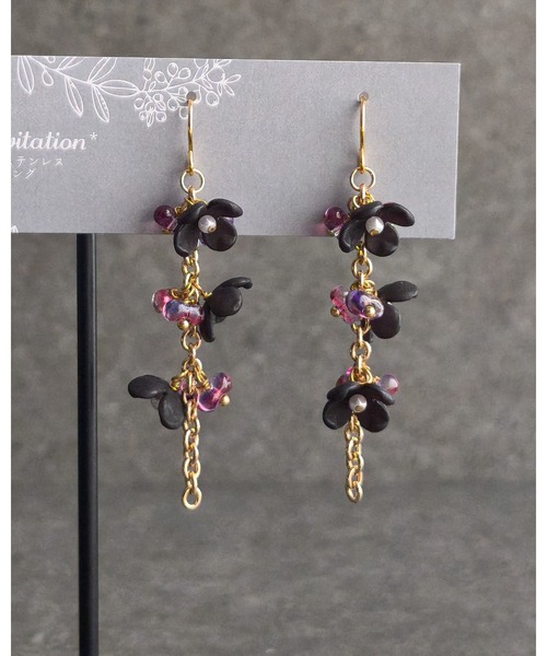 tone（トーン）の「【Ｍian.invitation】夜に咲く花モチーフピアス パープル｜宵花(MA)（ピアス（両耳用）・レディース・ゴールド・FREE）」の11枚目の写真