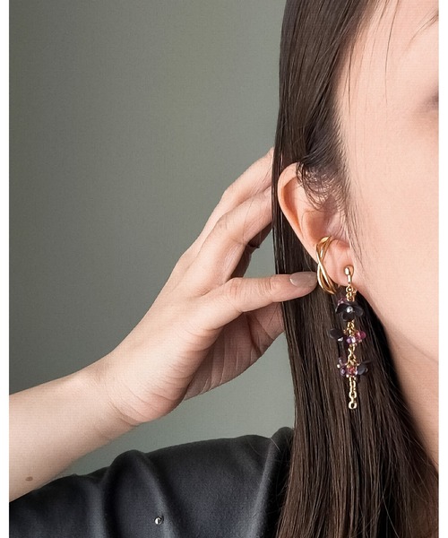 tone（トーン）の「【Ｍian.invitation】夜に咲く花モチーフピアス パープル｜宵花(MA)（ピアス（両耳用）・レディース・ゴールド・FREE）」の10枚目の写真
