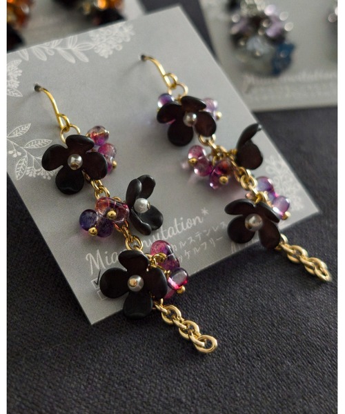 tone（トーン）の「【Ｍian.invitation】夜に咲く花モチーフピアス パープル｜宵花(MA)（ピアス（両耳用）・レディース・ゴールド・FREE）」の4枚目の写真