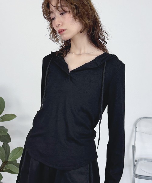 mellomela.(メロメラ)の「ヘンリーネックフーディー(Tシャツ/カットソー・レディース・ホワイト/グレー/ブラック・FREE)」の3枚目の写真