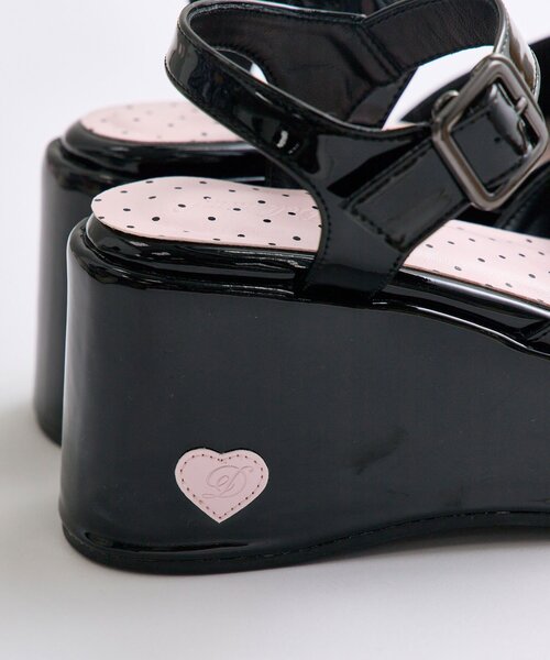 OLIVE des OLIVE(オリーブデオリーブ)の「【インフルエンサー企画】miko enamel doll shoes(ローファー・レディース・ピンク/ブラック・SMALL/LARGE/MEDIUM)」の7枚目の写真