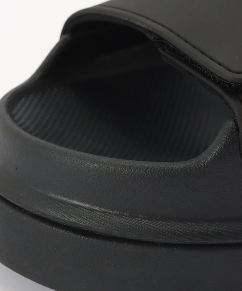 UGG(アグ)の「《追加》UGG/アグ W GOLDENGLOW サンダル 1152685-BLK(サンダル・レディース・ブラック・22cm/23cm/24cm/25cm)」の15枚目の写真