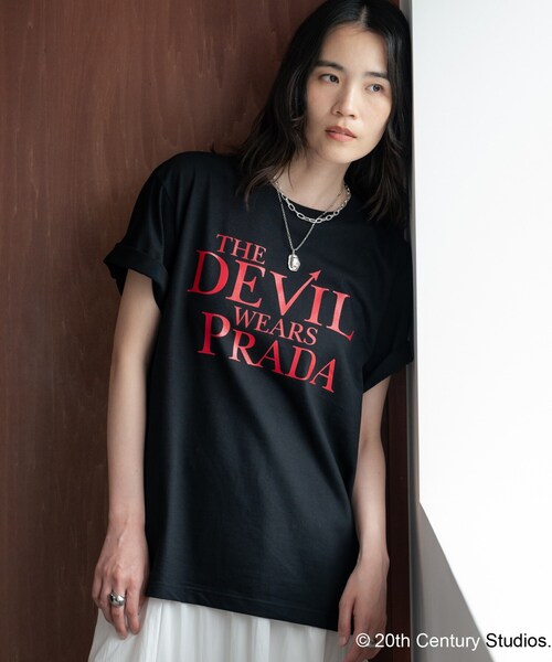 GALLEST(ギャレスト)の「【GOOD ROCK SPEED】The Devil Wears Prada/Logo Print T-Shirt(Tシャツ/カットソー・レディース・ブラック系/ホワイト系1・38)」の1枚目の写真