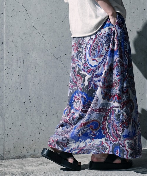 antiqua(アンティカ)の「ペイズリー柄 シアー Aライン スカート(スカート・レディース・パープル・ONESIZE)」の4枚目の写真