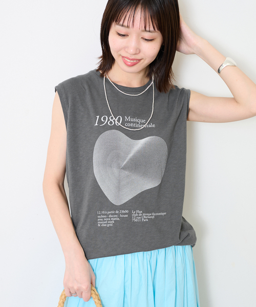 SLOBE IENA(スローブイエナ)の「グラフィックノースリーブTEE(Tシャツ/カットソー・レディース・チャコールグレー/ホワイト・FREE)」の6枚目の写真