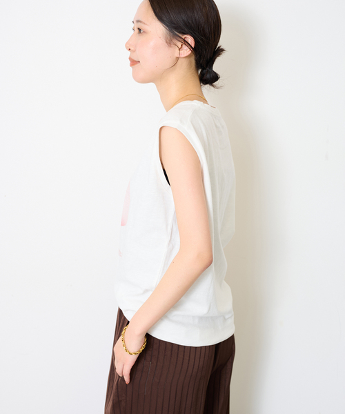 SLOBE IENA(スローブイエナ)の「グラフィックノースリーブTEE(Tシャツ/カットソー・レディース・チャコールグレー/ホワイト・FREE)」の20枚目の写真