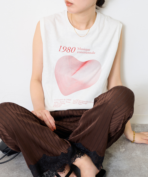 SLOBE IENA(スローブイエナ)の「グラフィックノースリーブTEE(Tシャツ/カットソー・レディース・チャコールグレー/ホワイト・FREE)」の4枚目の写真