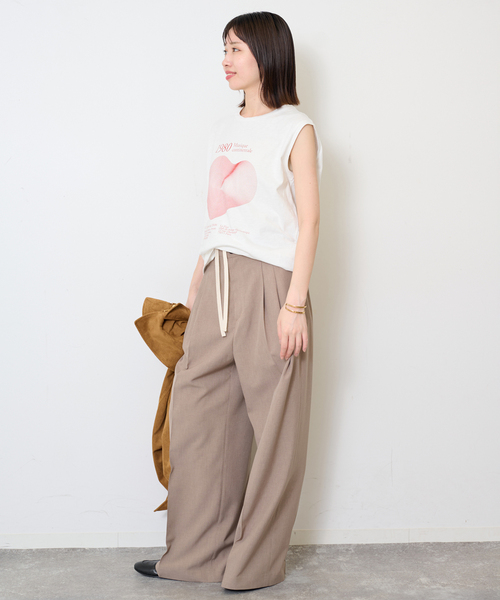SLOBE IENA(スローブイエナ)の「グラフィックノースリーブTEE(Tシャツ/カットソー・レディース・チャコールグレー/ホワイト・FREE)」の7枚目の写真