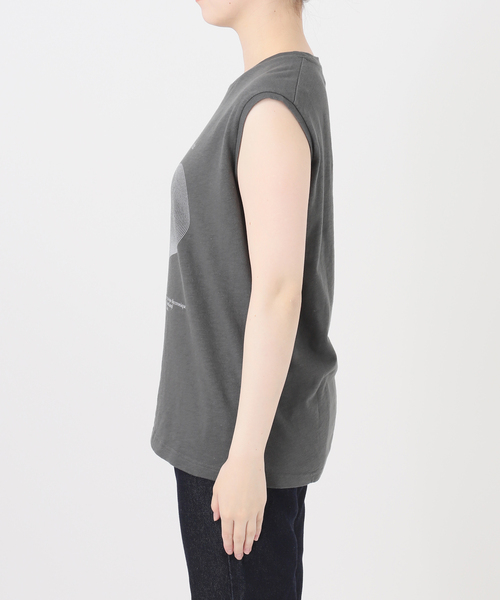 SLOBE IENA(スローブイエナ)の「グラフィックノースリーブTEE(Tシャツ/カットソー・レディース・チャコールグレー/ホワイト・FREE)」の13枚目の写真