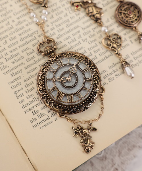 axes femme POETIQUE（アクシーズファムポエティック）の「ワンダーラビットネックレス（ネックレス・レディース・ゴールド/アンティークゴールド・FREE）」の2枚目の写真