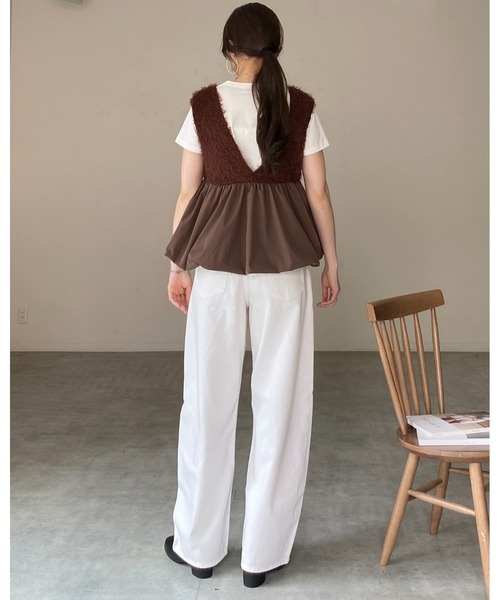 She's Closet(シーズクローゼット)の「前後2wayフェザーヤーン切り替えバルーンペプラムベスト(ベスト・レディース・ブラック/アイボリー/ブラウン・FREE)」の17枚目の写真