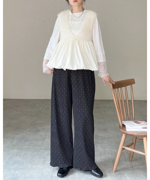 She's Closet(シーズクローゼット)の「前後2wayフェザーヤーン切り替えバルーンペプラムベスト(ベスト・レディース・ブラック/アイボリー/ブラウン・FREE)」の19枚目の写真