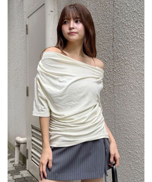 MURUA(ムルーア)の「ドレープワンショルダートップス(Tシャツ/カットソー・レディース・ホワイト/ブラック/ブラウン・FREE)」の15枚目の写真
