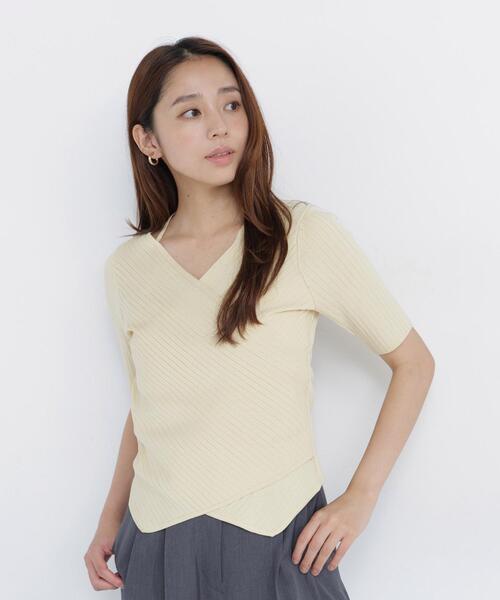 NATURAL BEAUTY BASIC(ナチュラルビューティーベーシック)の「ホルターネックリブニット(ニット/セーター・レディース・イエロー/ブラック/オフホワイト・フリ-)」の8枚目の写真