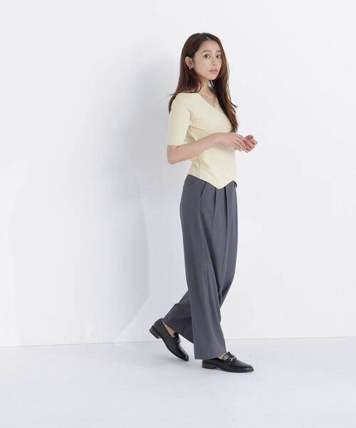 NATURAL BEAUTY BASIC(ナチュラルビューティーベーシック)の「ホルターネックリブニット(ニット/セーター・レディース・イエロー/ブラック/オフホワイト・フリ-)」の11枚目の写真