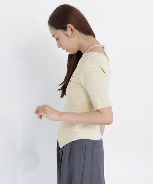 NATURAL BEAUTY BASIC(ナチュラルビューティーベーシック)の「ホルターネックリブニット(ニット/セーター・レディース・イエロー/ブラック/オフホワイト・フリ-)」の12枚目の写真