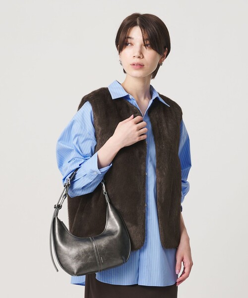 BEAUTY&YOUTH UNITED ARROWS(ビューティーアンドユースユナイテッドアローズ)の「ポリエステル フェイクファー ベスト(ベスト・レディース・ダークブラウン/ベージュ・FREE)」の1枚目の写真