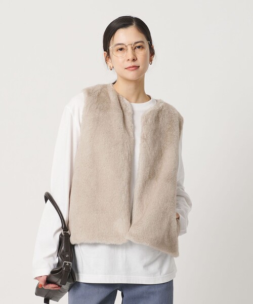 BEAUTY&YOUTH UNITED ARROWS(ビューティーアンドユースユナイテッドアローズ)の「ポリエステル フェイクファー ベスト(ベスト・レディース・ダークブラウン/ベージュ・FREE)」の2枚目の写真