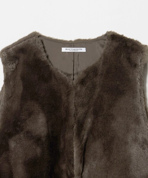 BEAUTY&YOUTH UNITED ARROWS(ビューティーアンドユースユナイテッドアローズ)の「ポリエステル フェイクファー ベスト(ベスト・レディース・ダークブラウン/ベージュ・FREE)」の15枚目の写真