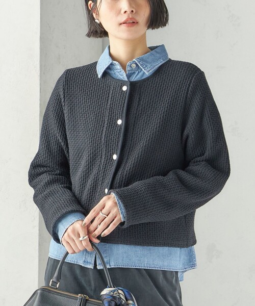SHIPS(シップス)の「〈手洗い可能〉ワッフル ラッセル スナップ 釦 カーディガン(カーディガン/ボレロ・レディース・ブラック/ナチュラル・ONE SIZE)」の1枚目の写真