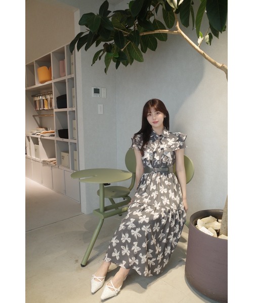 MISTREASS(ミストレアス)の「Ribbon Pattern Raffle Shirt Dress With Belt(ワンピース・レディース・チャコールグレー・FREE)」の2枚目の写真