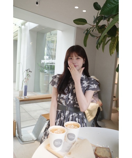 MISTREASS(ミストレアス)の「Ribbon Pattern Raffle Shirt Dress With Belt(ワンピース・レディース・チャコールグレー・FREE)」の3枚目の写真