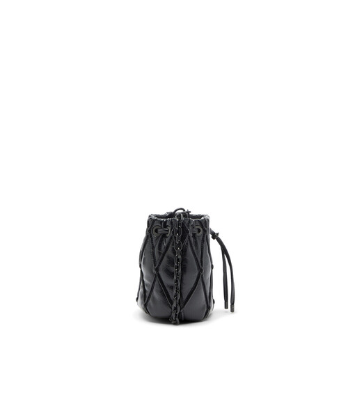 DIESEL(ディーゼル)の「ウィメンズ バケットバッグ S CHARM-D BUCKET S(ショルダーバッグ・レディース・ブラック・UNI)」の3枚目の写真