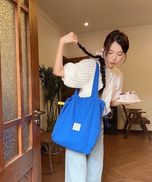 lulufa(ルルファ)の「ドロストデザインビッグショルダーバッグ(トートバッグ・レディース・レッド/ブルー/アイボリー/グレー・FREE)」の21枚目の写真